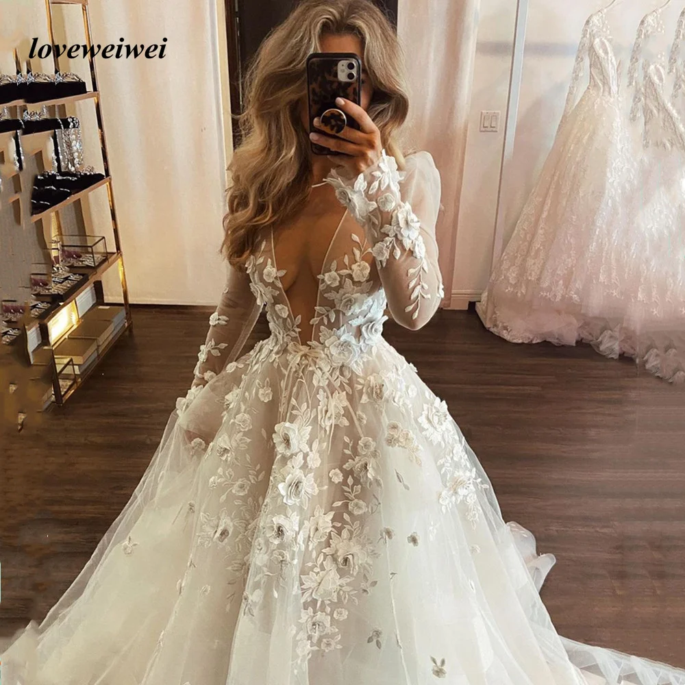 

Loveweiwei V Neck A Line Wedding Dress Appliques Brides Dress Tulle Long Sleeves Wedding Gown Court Train Bridal Dress Vestidos