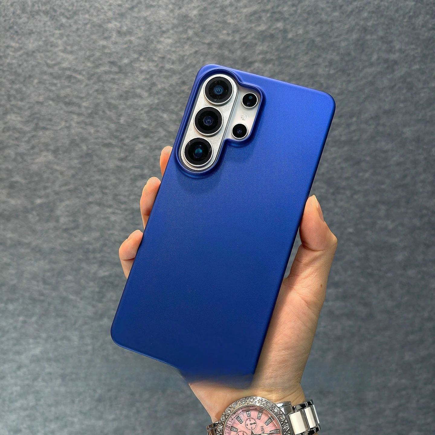 Ultra Thin Matte Borderless Hard Case - Sleek Protection