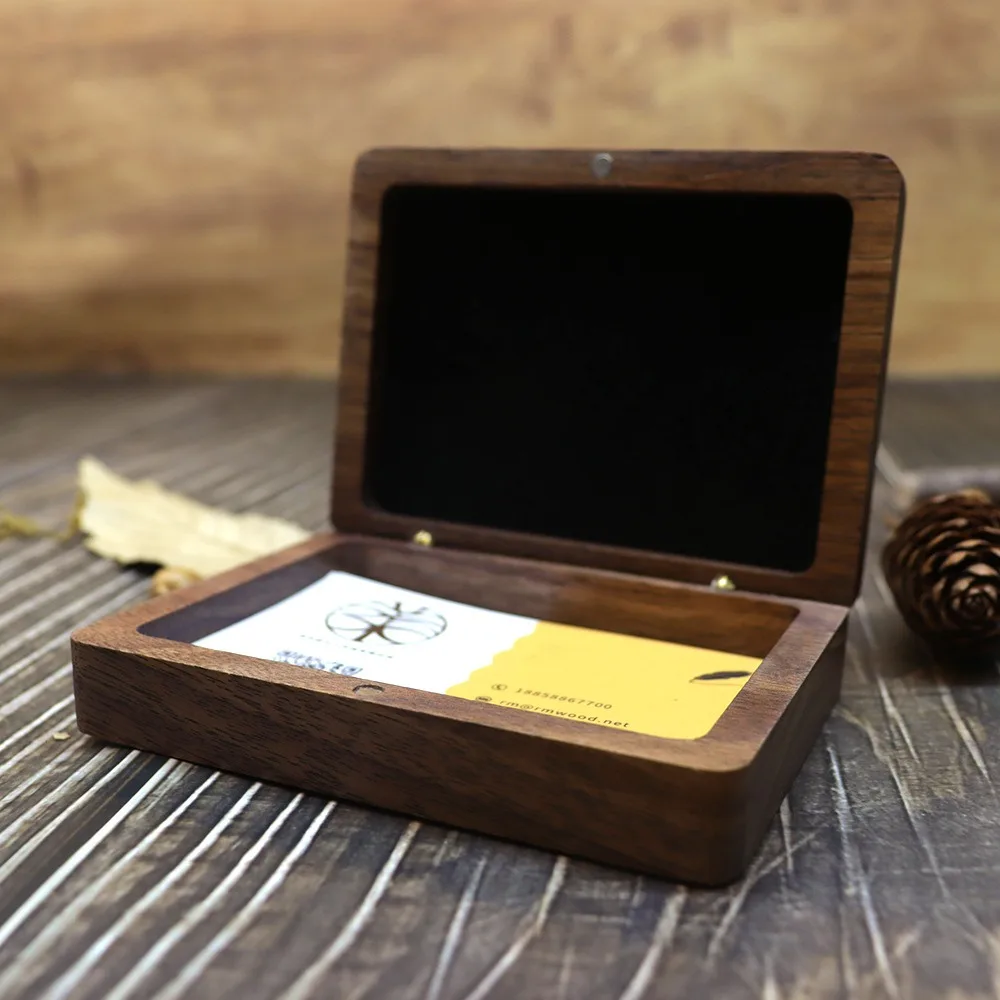 2pcs 나무 플립 커버 명함 보관 상자 방진 휴대용 카드 포장 상자 사무실 자기 매력 카드 홀더