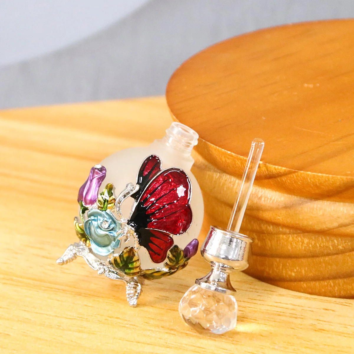 25ml Decorative Butterfly Rose Bottle with Zinc Alloy Metal Detailing and Glass Interio... - SKU PBGS2004 - UGI Packaging