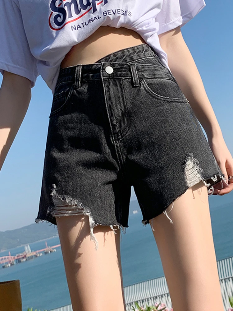 Yitimoky high waist loose wide leg button Low waist 2022 Summer Pocket Tassel Hole Ripped jeans Female Femme Short Pants Women cargo shorts