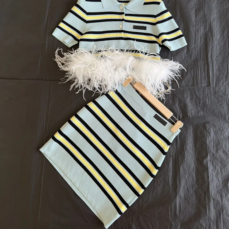 

2023 New Fashion Elegant Stripe 2 Piece Set For Women Runway Ostrich Polo Neck Knit Top Sexy Slim Bag Hip Skirts Autumn Winter