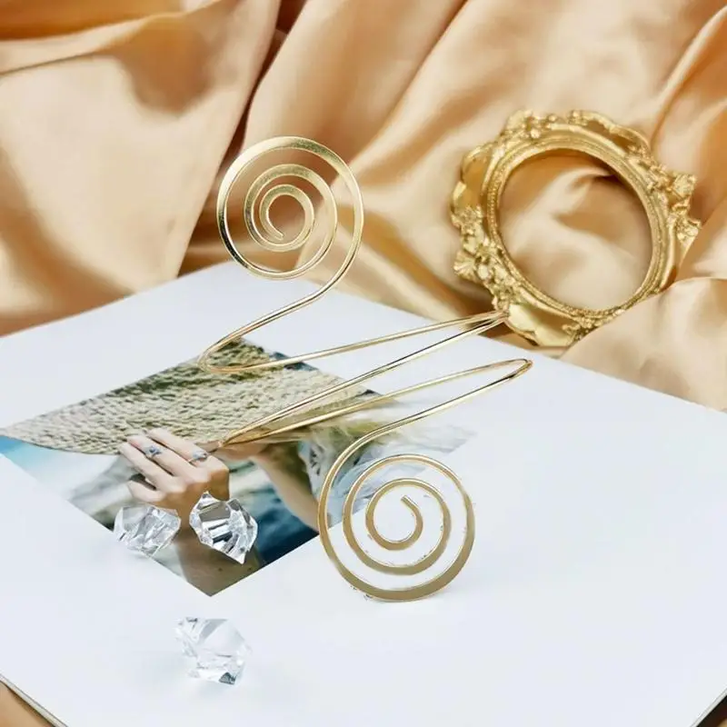 Gioielli moderni Braccialetti aperti irregolari in metallo dal design europeo e americano per le donne Regali per feste Accessori esagerativi  36