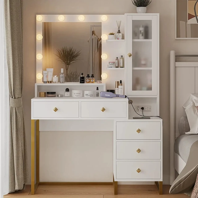 Dormitorio grande moderno, blanco, luz, tocador de maquillaje Con