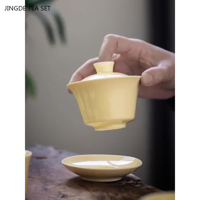 1PCS Yellow exquisite ceramic tea set Handmade gaiwan teacup traditional porcelain tea accessories with covered teacup tea set