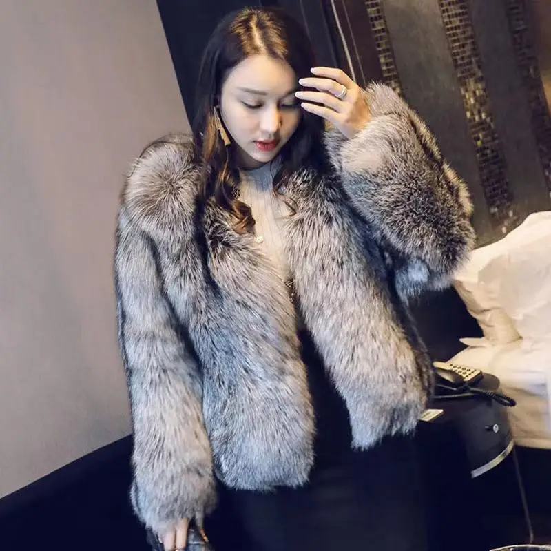 2023 New Women Short Faux Fur Coat Fashion Temperament Socialite Imitation Fox Fur Outwear Winter Thicken Thermal Slim Outcoat