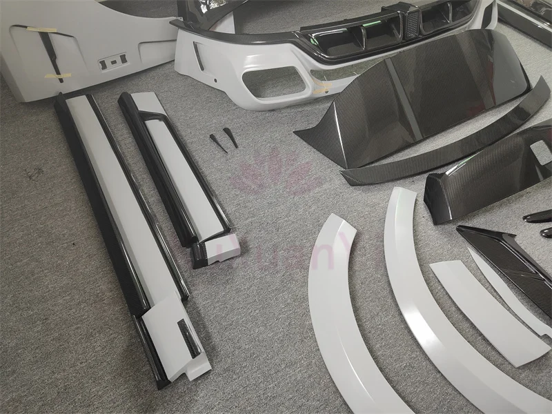 M Style High Quality Dry Carbon Fiber Car Front Bumper Rear Bumper Hood Fender Rear Spoiler for Rolls Royce Cullinan Body Kit