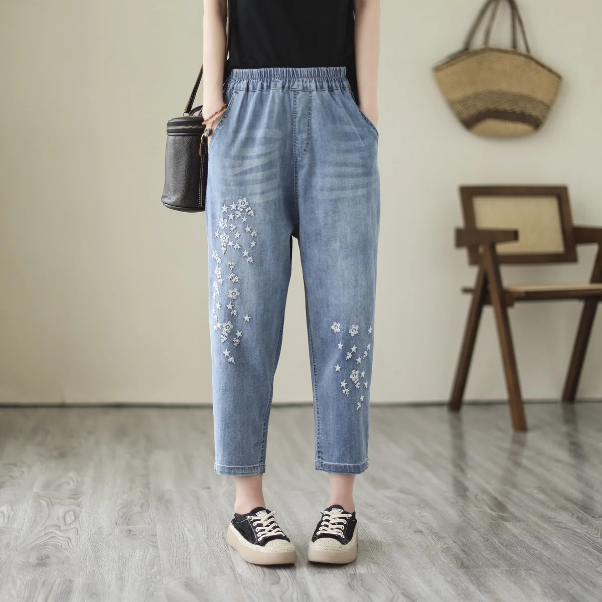 

Denim pants with flowers mori girls autumn Japan style ethnic elastic waist blue embroidery trousers woman snow pants