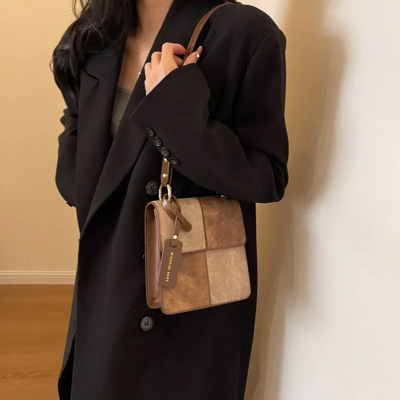 Stitching Stylish Good Texture Women's Commuter Hand-Carrying 2024 New Fashion Shoulder Messenger Small Square Bag