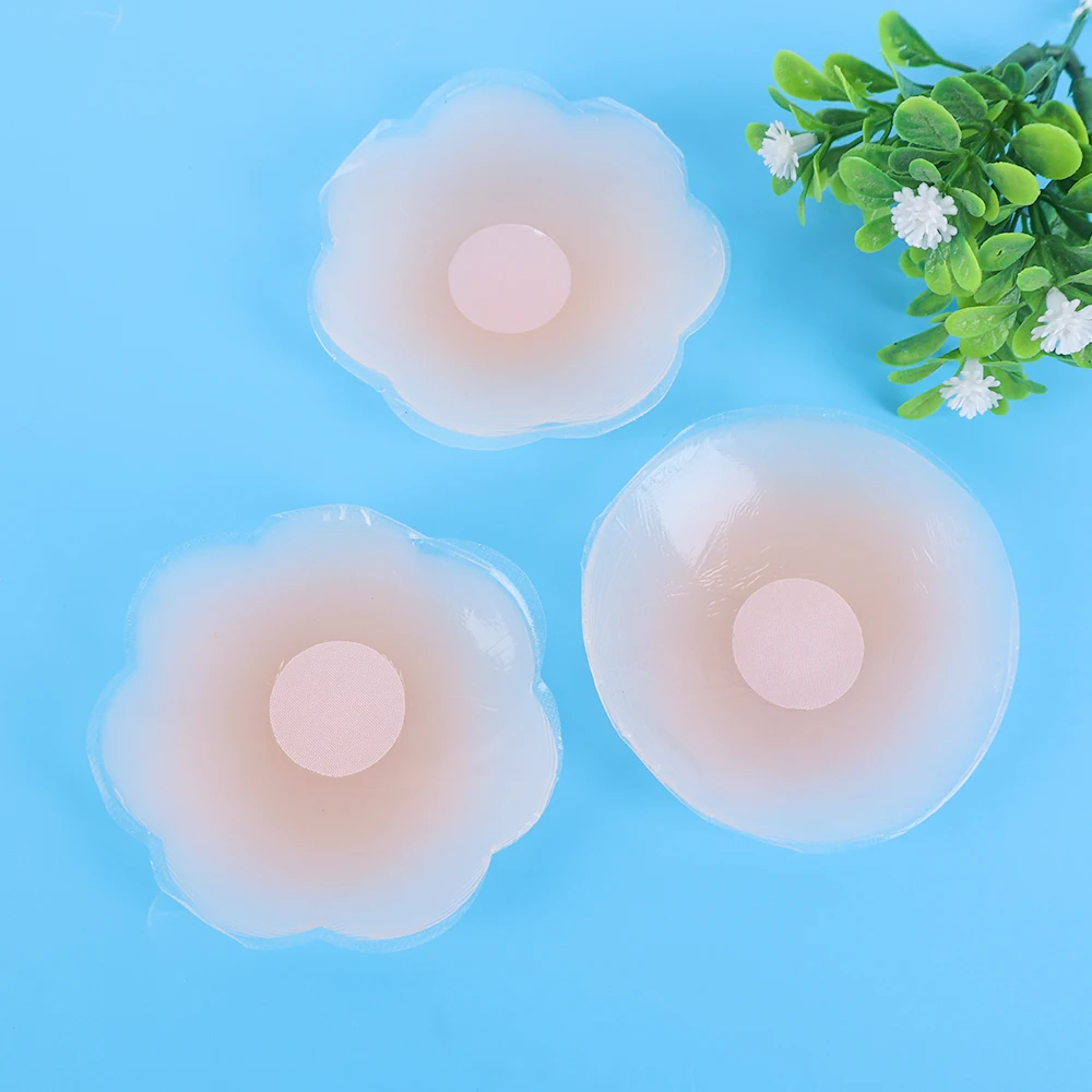 Silicone Nipple Cover Reusable Breast Petals Lift Invisible Silicone Bra-less Pasties Pad Nipple Cover Invisible Petal Adhesive Stick on Bra For Women