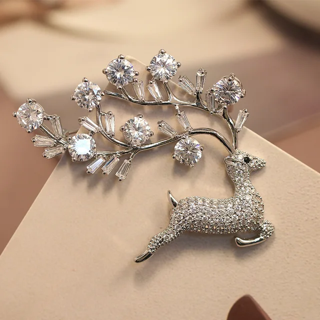 Vintage Korean Style Deer Corsage Brooch For Men And Women Elegant Silver  Suit Pin With 3A Zircon, Perfect For Dresses And Ladies Scarves  From  Emilyqun, $13.83