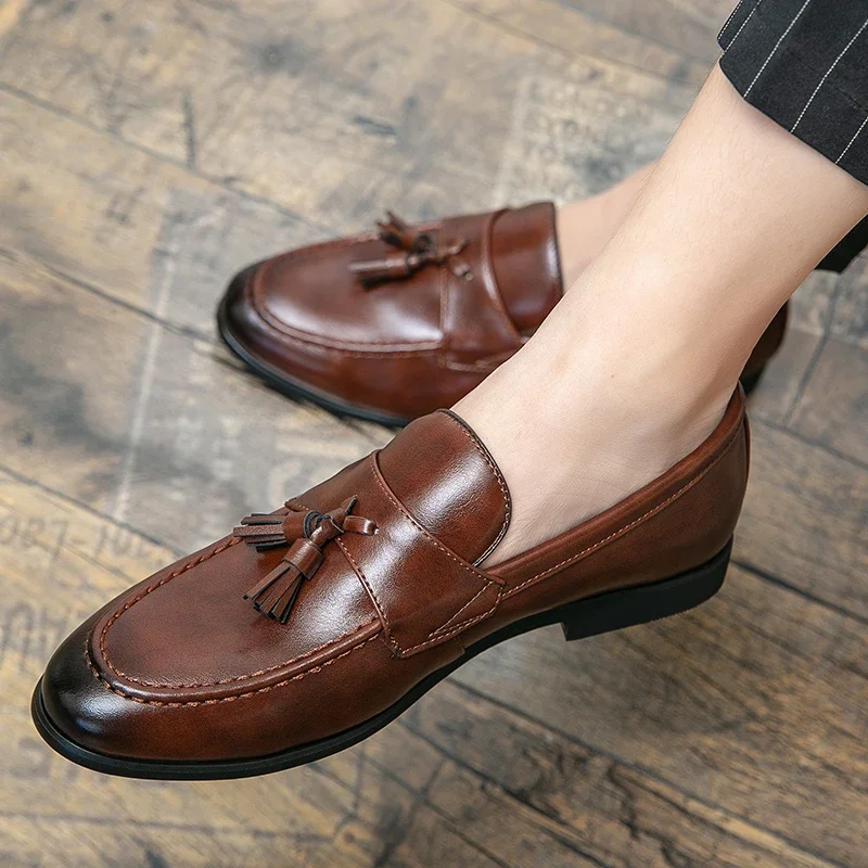 Large Tassel Loafers New Men PU Slip-on Round Head Low Heel Anti Slip Spring Autumn Business Men Dress Shoes