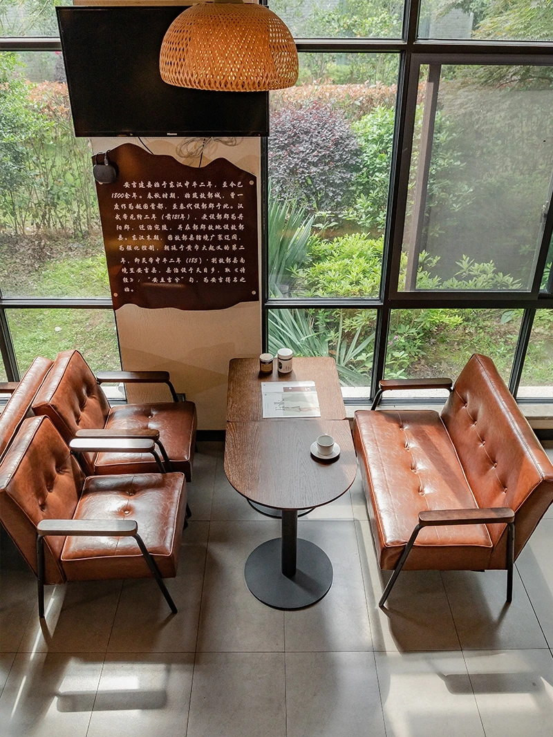 Рисунок 4 - Кофейный столик в стиле ретро