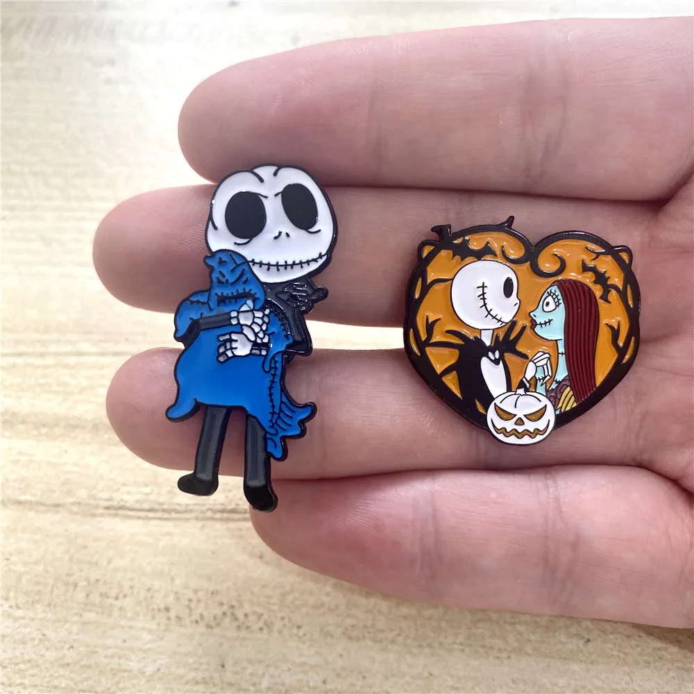 Disney Pins Cartoon Nightmare Before Christmas Sally Jack Spille Per Badge In Metallo Accessori Per Abbigliamento Per Bambini Decorazione Per Borse Pe