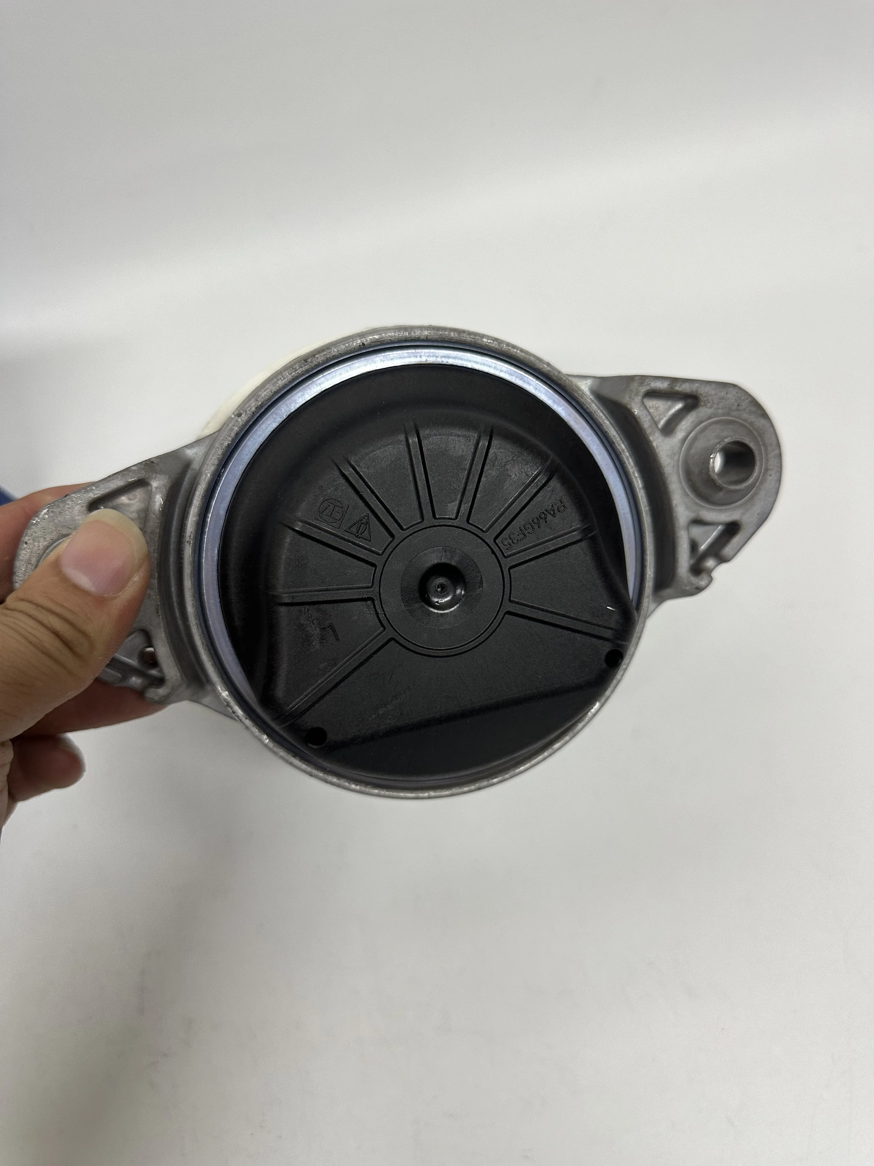 2042403517,2042405617,2122403217, applicable to Mercedes-benz 204glk200 Glk260 GLK280 GLK300 GLK350 engine foot collagen factory