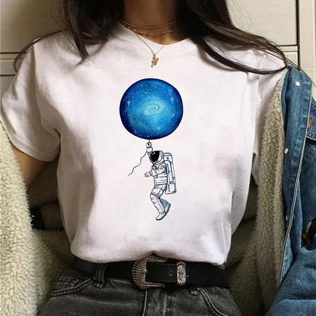 

Harajuku Funny 90s Girl Moon Women T Shirt Cartoon Graphic Printed Black Ladies T-shirt Casual Woman Shirt Kawaii Tee Shirt