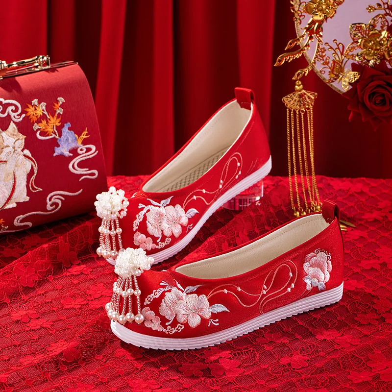 Women Chinese Style Wedding Embroidered Shoes Bride Fairy Elegant Pearl Tassel Retro Short Boots Old Beijing Red Cloth Shoes