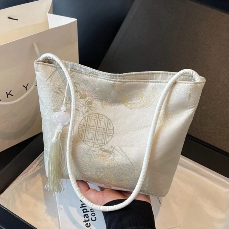 New Chinese Style Small Shoulder Bags for Women 2026 Luxury Designer Fine Embroidery Ladies Handbags Trendy Women Bucket Bag