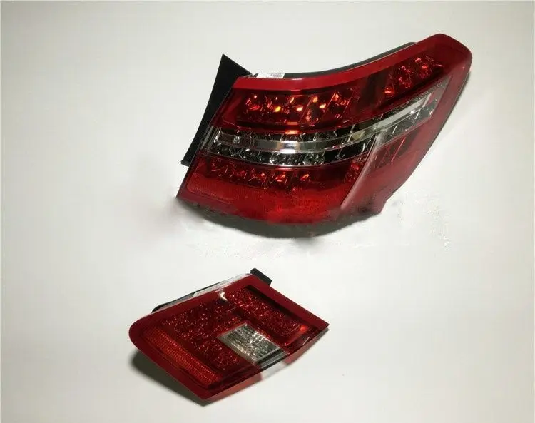 

eOsuns rear lamp tail light assembly for Mercedes-Benz E Class W212 E200 E220 E240 E250 E260 E280 E300 E320 E350 2009-2012