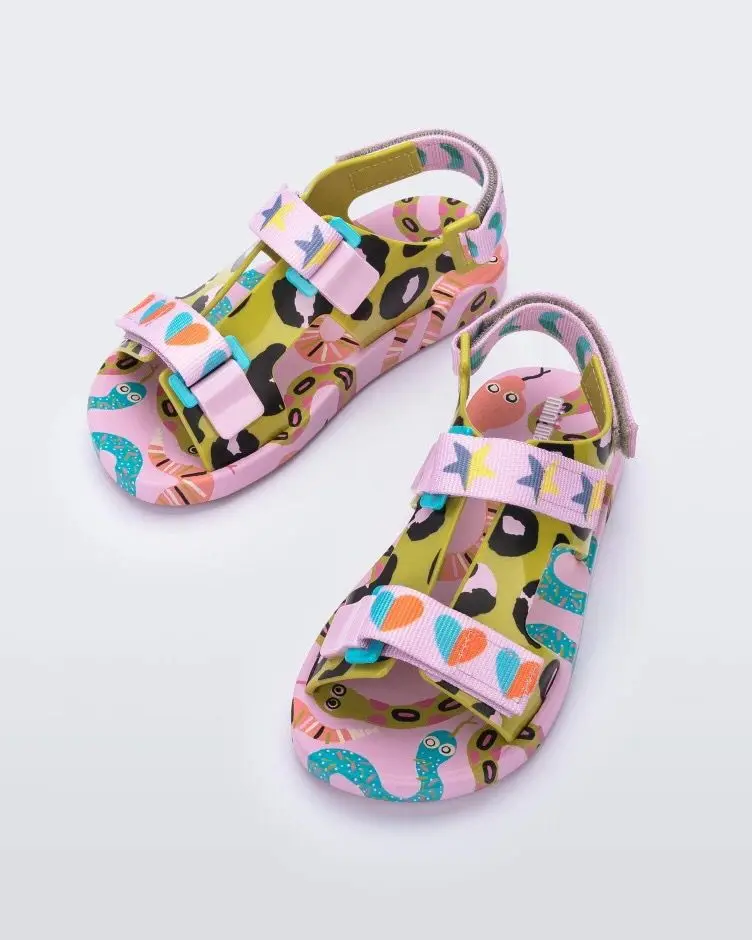 Description Picture 5 of itemHot Sale New Style Mini Boy and Girl's Summer Sandals Fashion Children Jelly Shoes Baby Hot Sale Beach Shoes 2024 HMI083