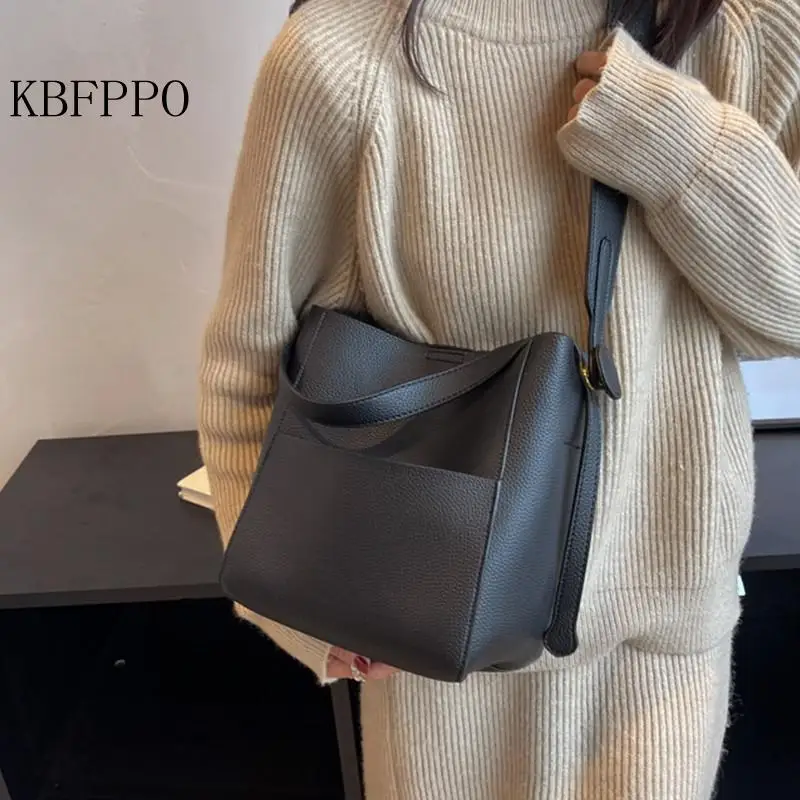 

Fashion Pu Bucket Bag Handbag Women's High-end One-shoulder Diagonal Bag Large-capacity Commuter Tote Bag Underarm Bags 2023