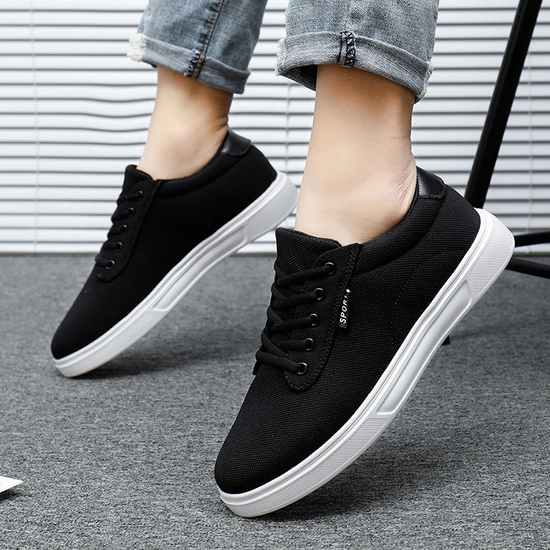 

Men Canvas Sneakers Comfort Outdoor Walking Footwear Flat Casual Skateboard Sports Shoes Skate Shoes Zapatos De Hombre 2023