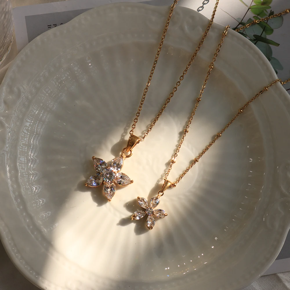 star blossom necklace