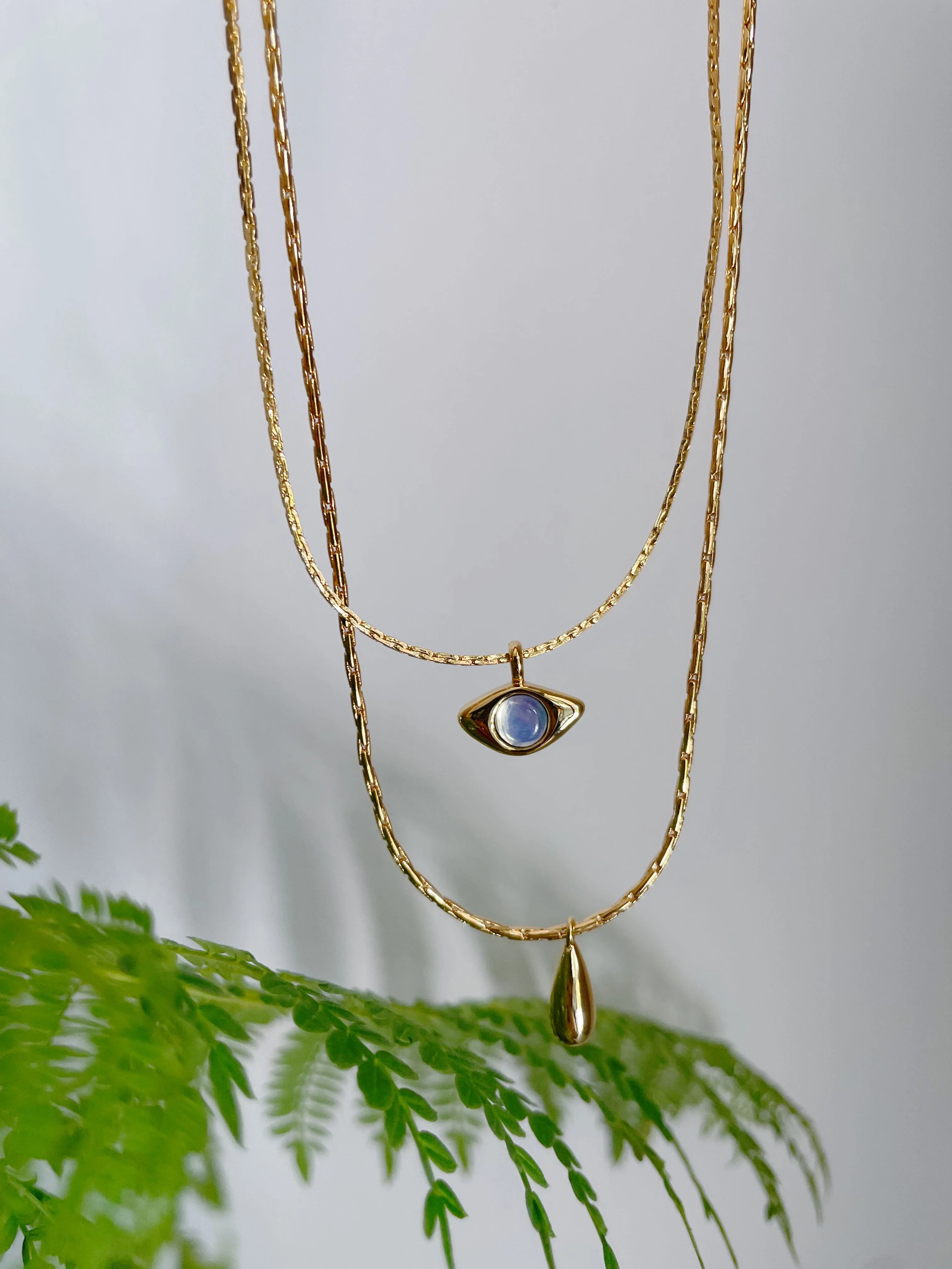 Titanium With 18K Layered Chian Shell Eye Pendant Necklace Women Jewelry Punk Designer Runway Rare Gown Boho Japan Korean