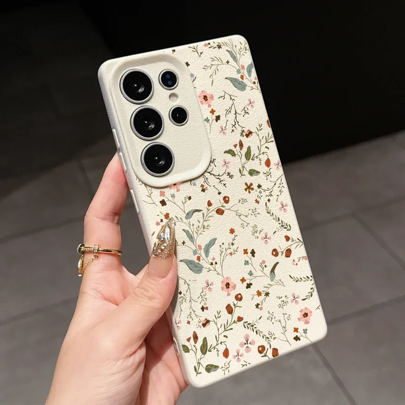 Elegant Small Flower Design Protective Phone Case