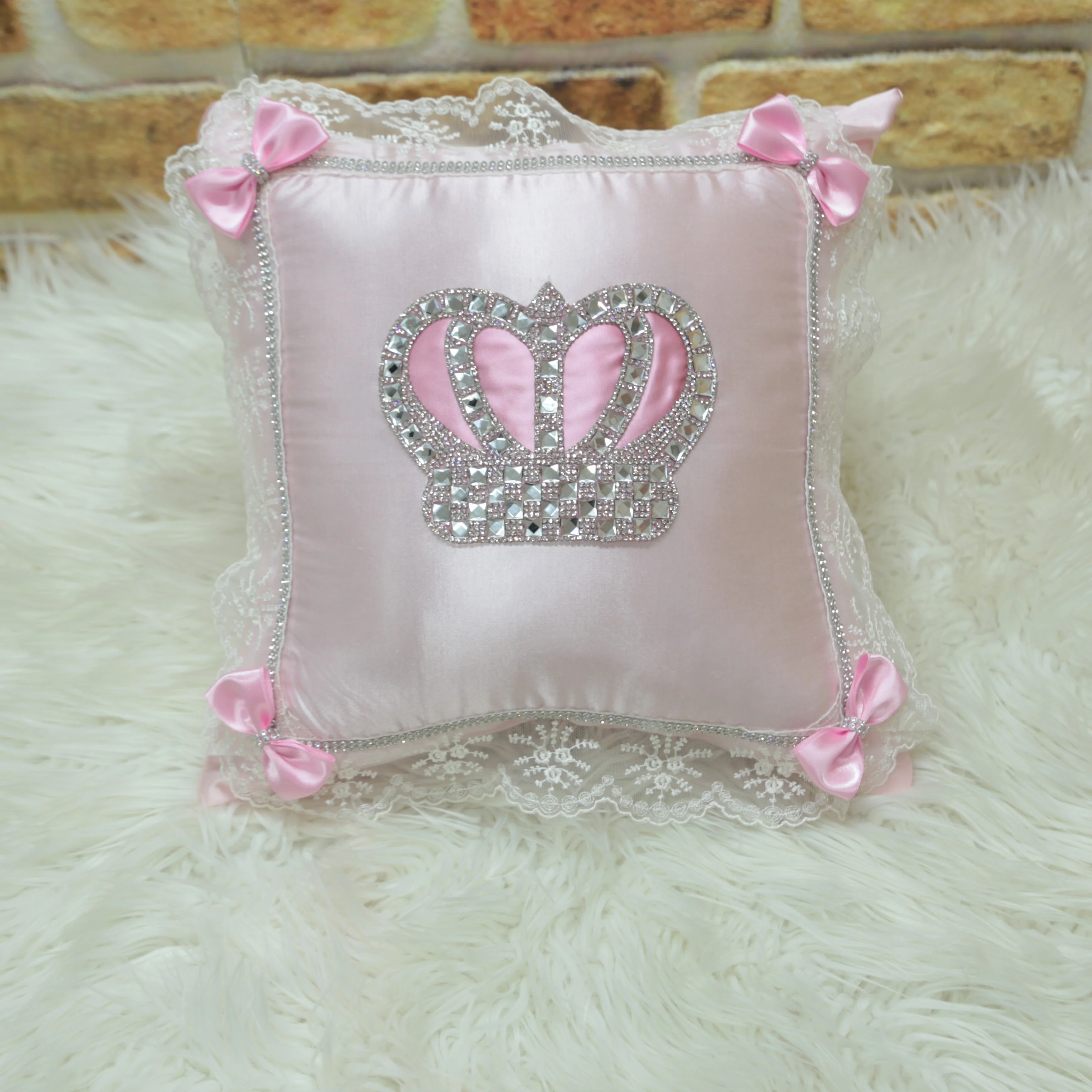 High Quality Modern Custom Pillow Luxury Wholesale Custom Portable Newborn New Design Baby Gold Cushion Jewelry Cushionwholesale 3