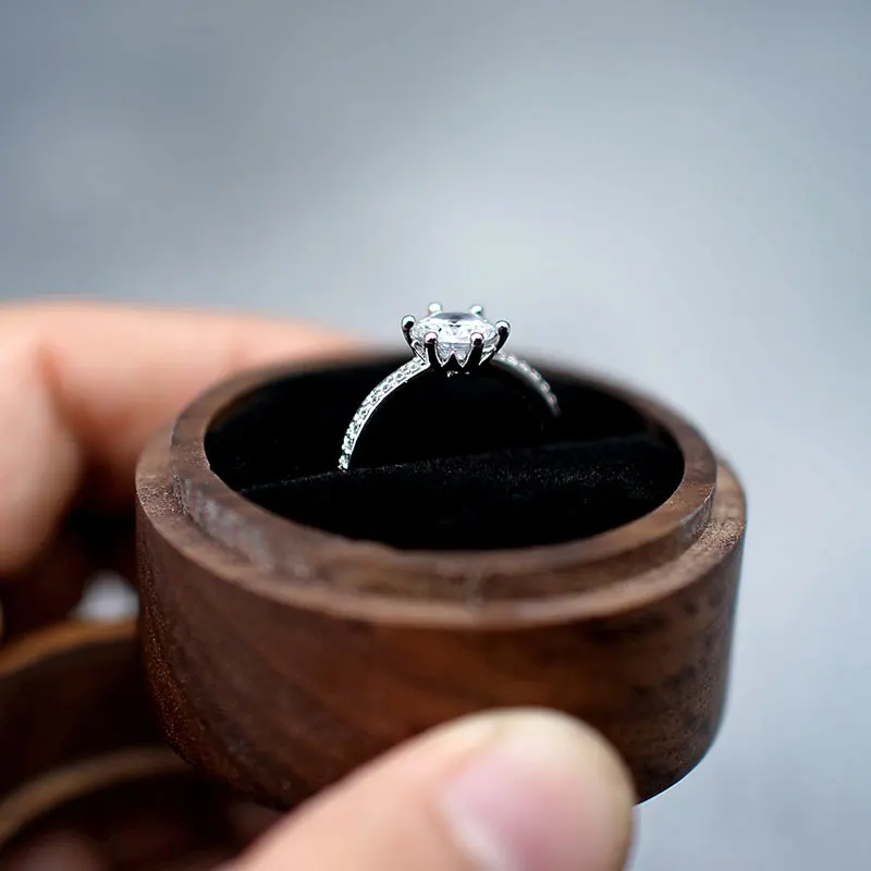 Рисунок 5 - Коробка для колец из натурального дерева для свадьбы