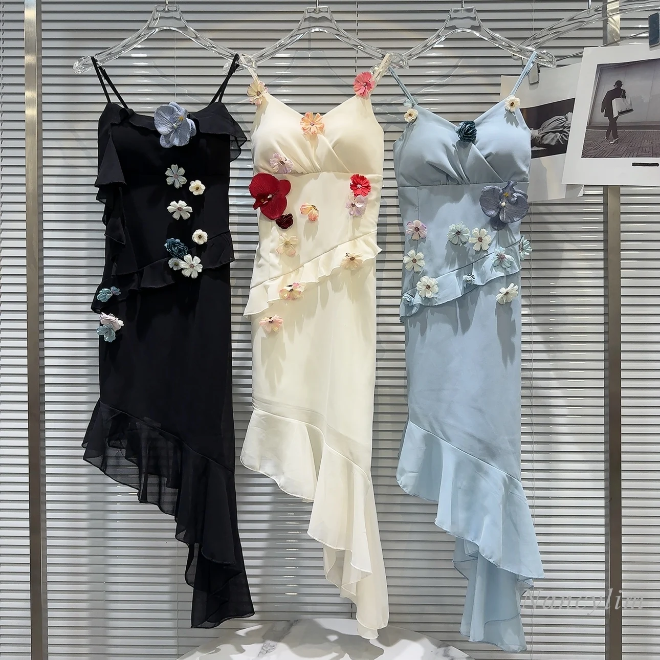 

Женское платье на бретельках, летнее трехмерное платье в классическом стиле с цветочным орнаментом и скошенными лямками на груди, праздничное Приморское платье, новинка 2024