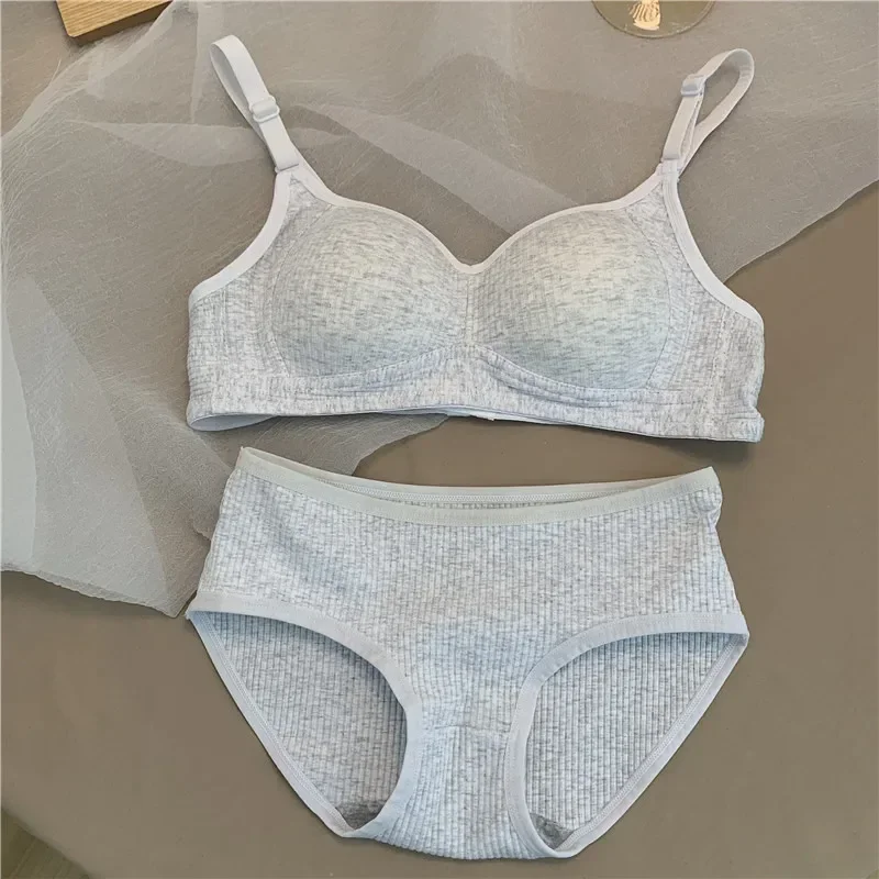 thumbnail image 1 of Conjunto de sujetador sin costuras para mujer, bragas + sujetador sin aros, 2 piezas, conjunto de lencería de color sólido, sujetador sexy, conjunto de ropa interior femenina de algodón, 1 of 5