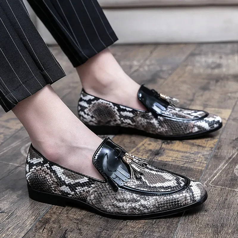 

Fashion Crocodile Printed Leather Shoes Man Luxury Dress Wedding Shoes Men Oxfords Casual Business Pointed Toe Formal Shoes Men