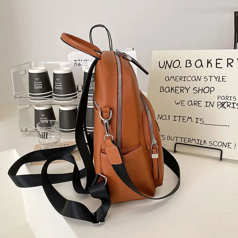 Рисунок 5 - Женская сумка, многофункциональные сумки через плечо