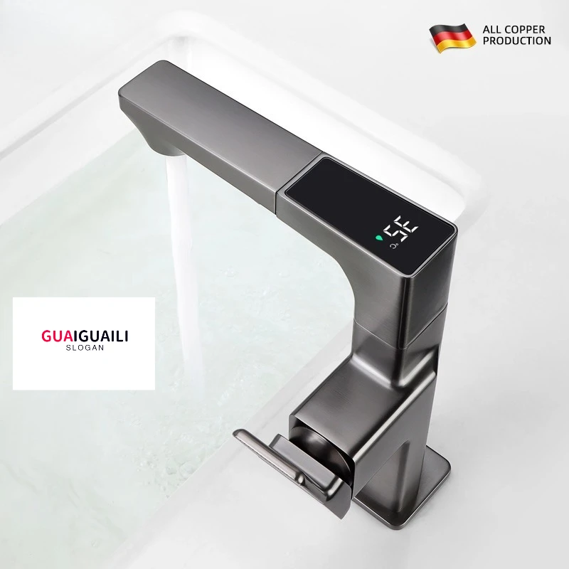 ก๊อกน้ำในห้องน้ำ ก๊อกน้ำอ่างล้างหน้าแบบดึงออกได้ ก๊อกน้ำร้อนและน้ำเย็น สไตล์หรูหราเบาๆ ห้องน้ำอัจฉริยะ จอแสดงผลดิจิตอล ก๊อกน้ำทองเหลืองทั้งหมด 1