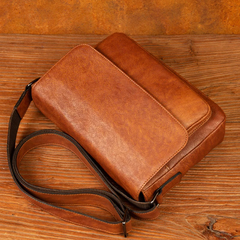 Retro trend leather messenger bag fashion horizontal male Baotou layer leather shoulder bag casual small bag art messenger bag