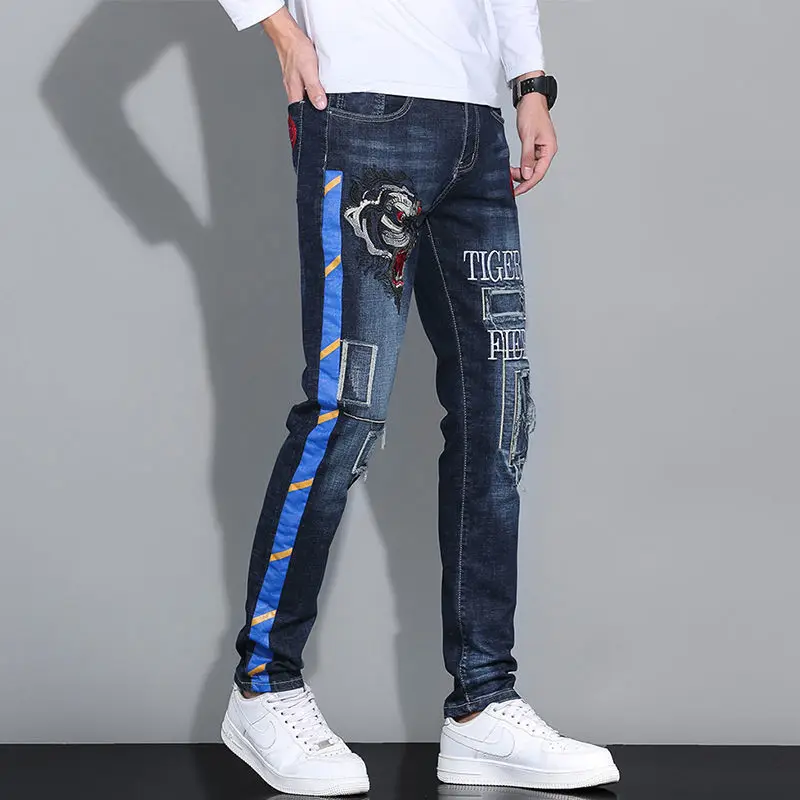 

High Quality Men’s Stretch Black Denim Pants,Classic Embroidery Decors Jeans,Slim-fit Korea Version Casual Pants,Street Jeans;