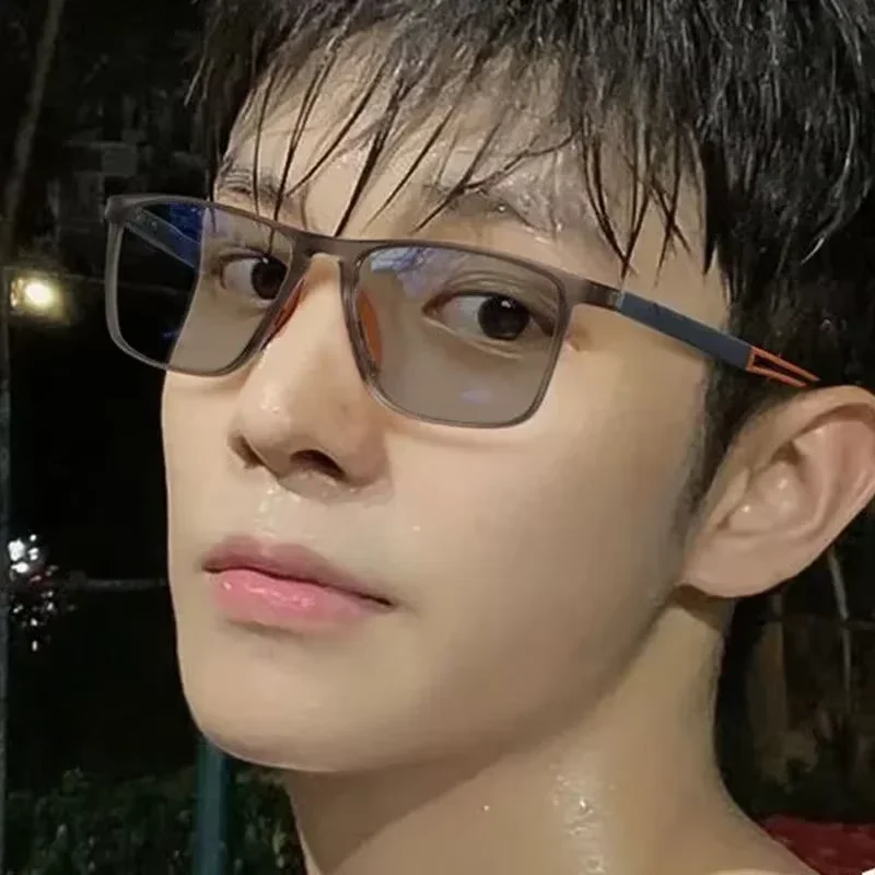 Men Ultralight Photochromic Glasses TR90 Frame Myopia Eyeglasses Women Male Vintage Color Changing Eyewear 0 To -4.0