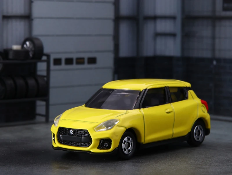 Tomica Suzuki Swift Sport Verte 1/60 - Édition Mister Donut Pon De Lion