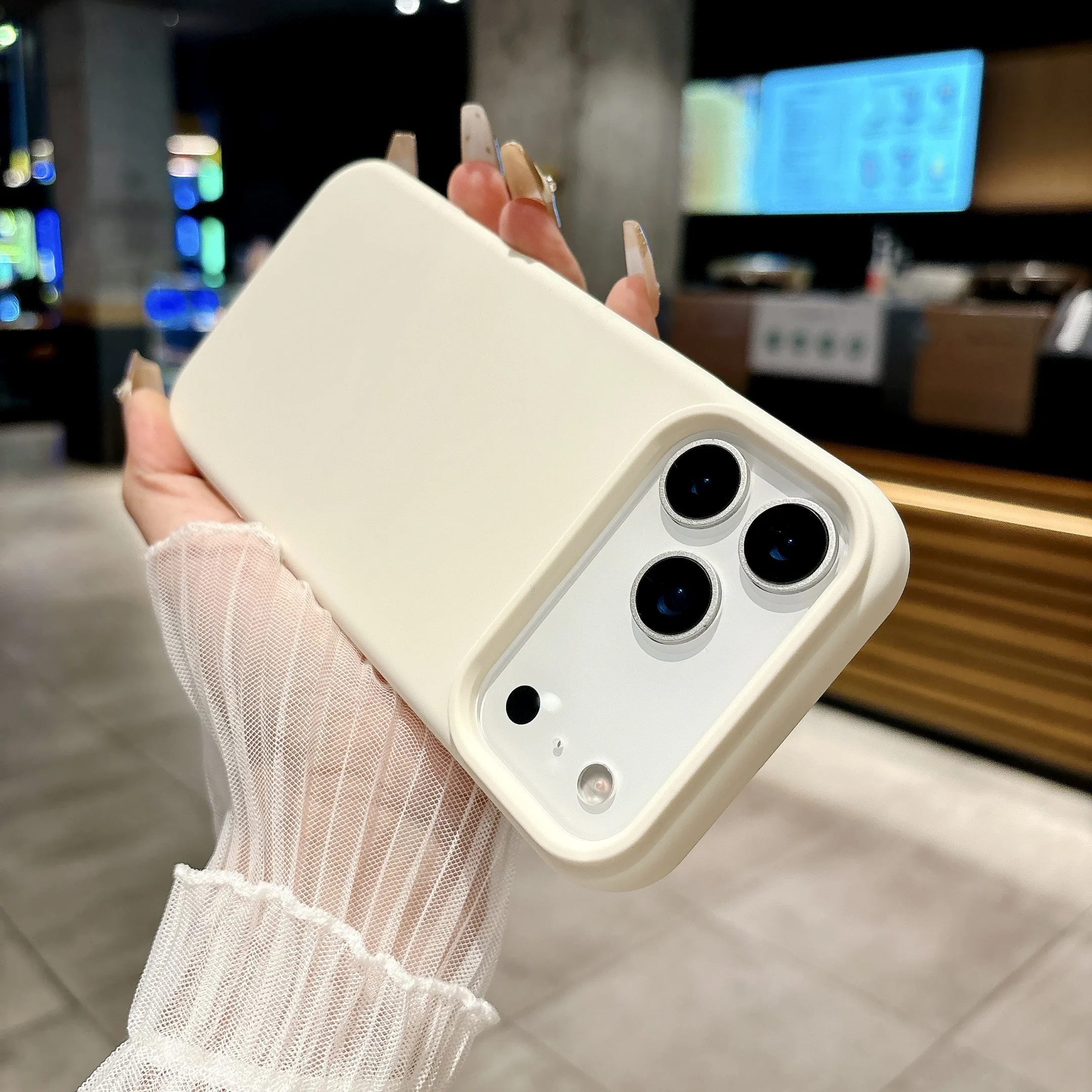 Luxury Liquid Silicone Shockproof Matte Soft Cover with Silicone Button Protection