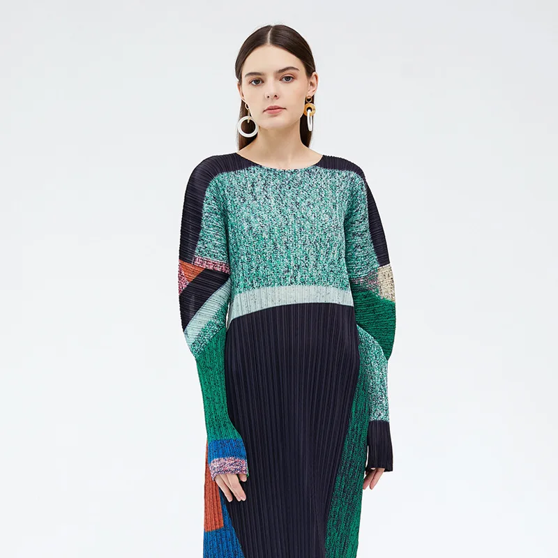 

2022 New Autumn Women's Wrinkled Printed Long Skirt Fashion Skirt Niche Color Contrast Thin Long Sleeve Dress Women