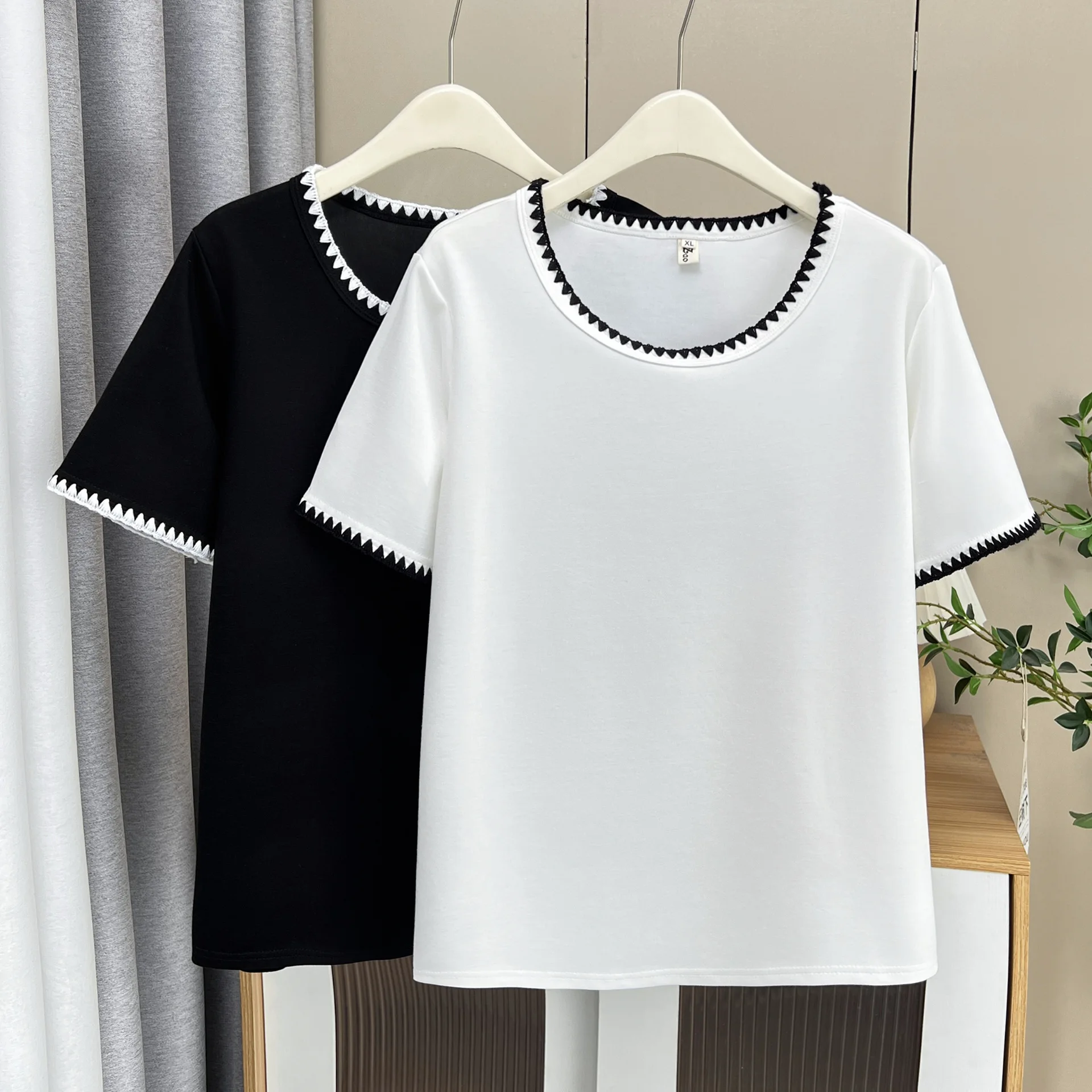 2025 Plus Size Women's Top Summer New Simple Short Sleeve Tees 100kg Casual Chic Block Oclor T-Shirt 033