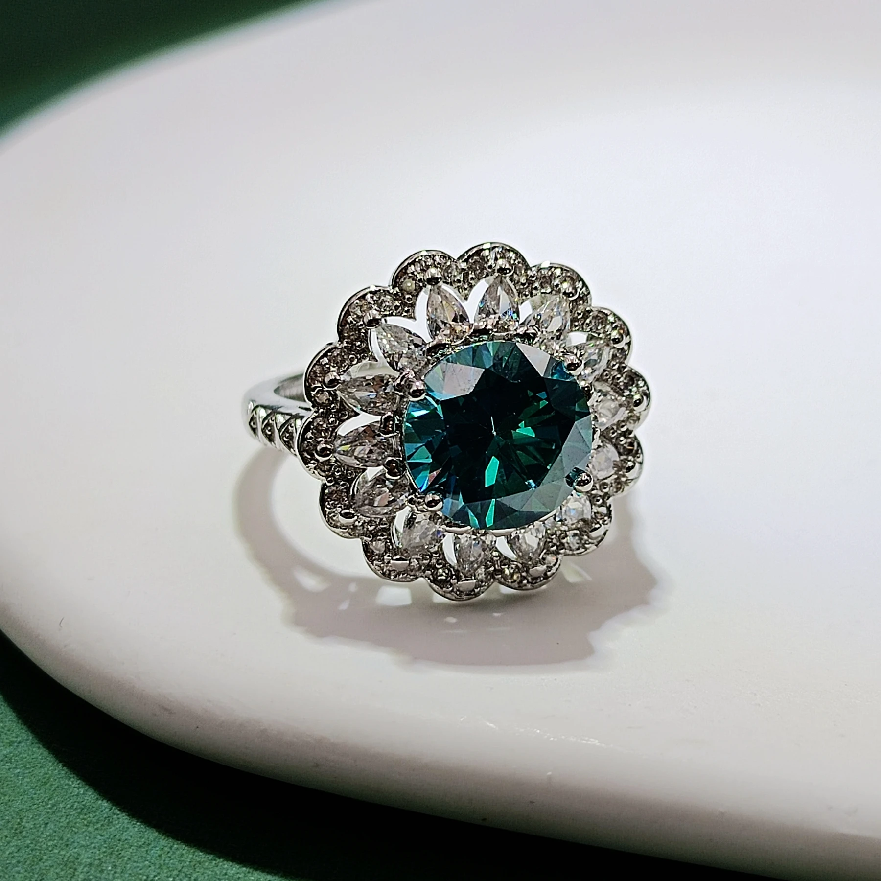 20th Century Stylish Electric Color Blue Zircon Round Cluster Rings
