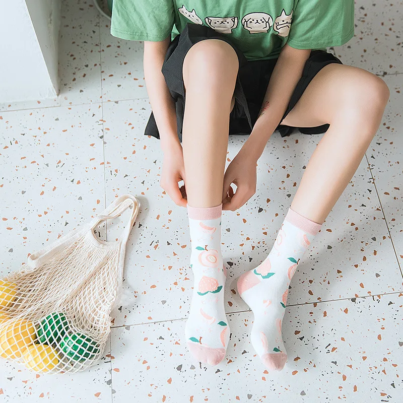 Hot Sale Colorful Women\'s Cotton Crew Socks Funny Banana peach watermelon fruit Pattern Creative Ladies Novelty Sock For Gifts