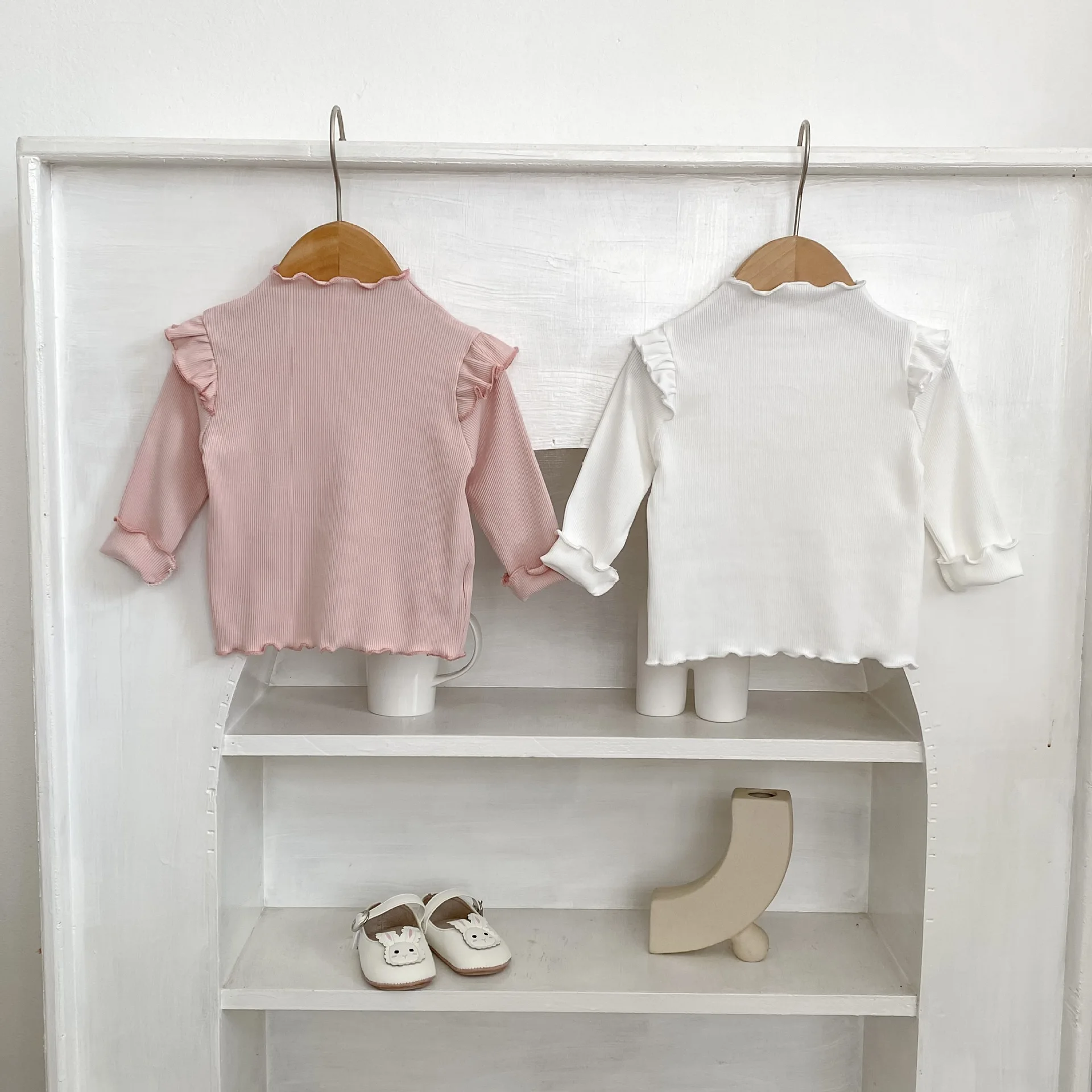 Description Picture 2 of item2025 Autumn New Baby Long Sleeve T Shirts Cotton Girls Cute Ribbed Bottoming Shirts Toddler Solid Versatile Tops Infant Clothes