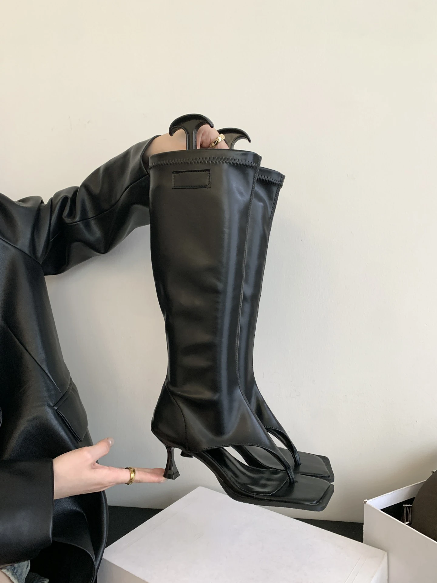 Aneikeh 2025 Sexy PU Square Head Clip Toe Sandals Boots Women's Thin Heel Side Zipper Sewing Chelsea Knee High Boots Party Ball