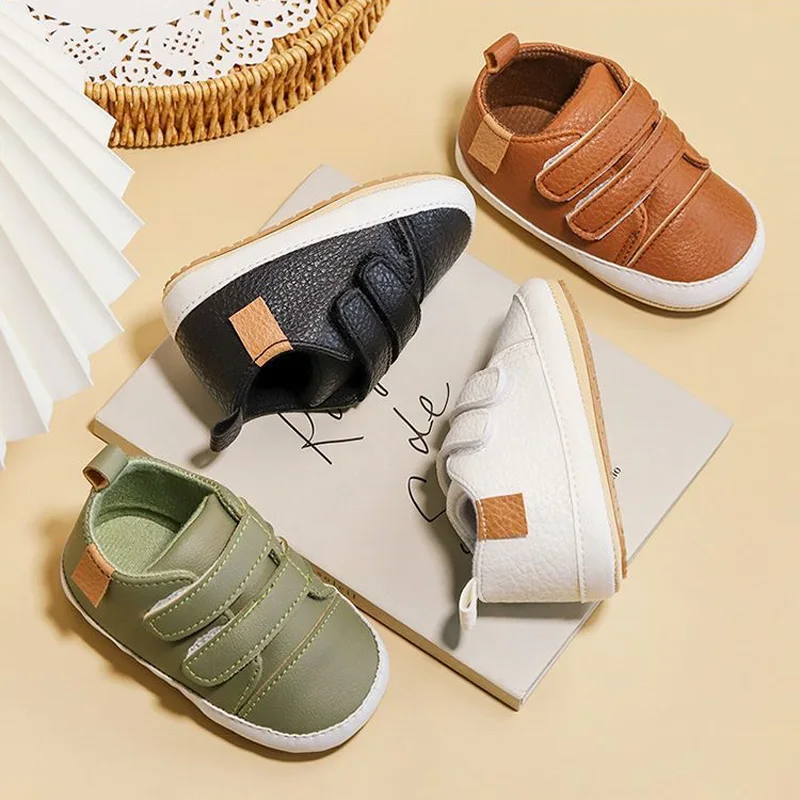 Sneakers Shoes A Pair of Classic Soft Comfortable Rubber Soled Anti Slip Baby Sports