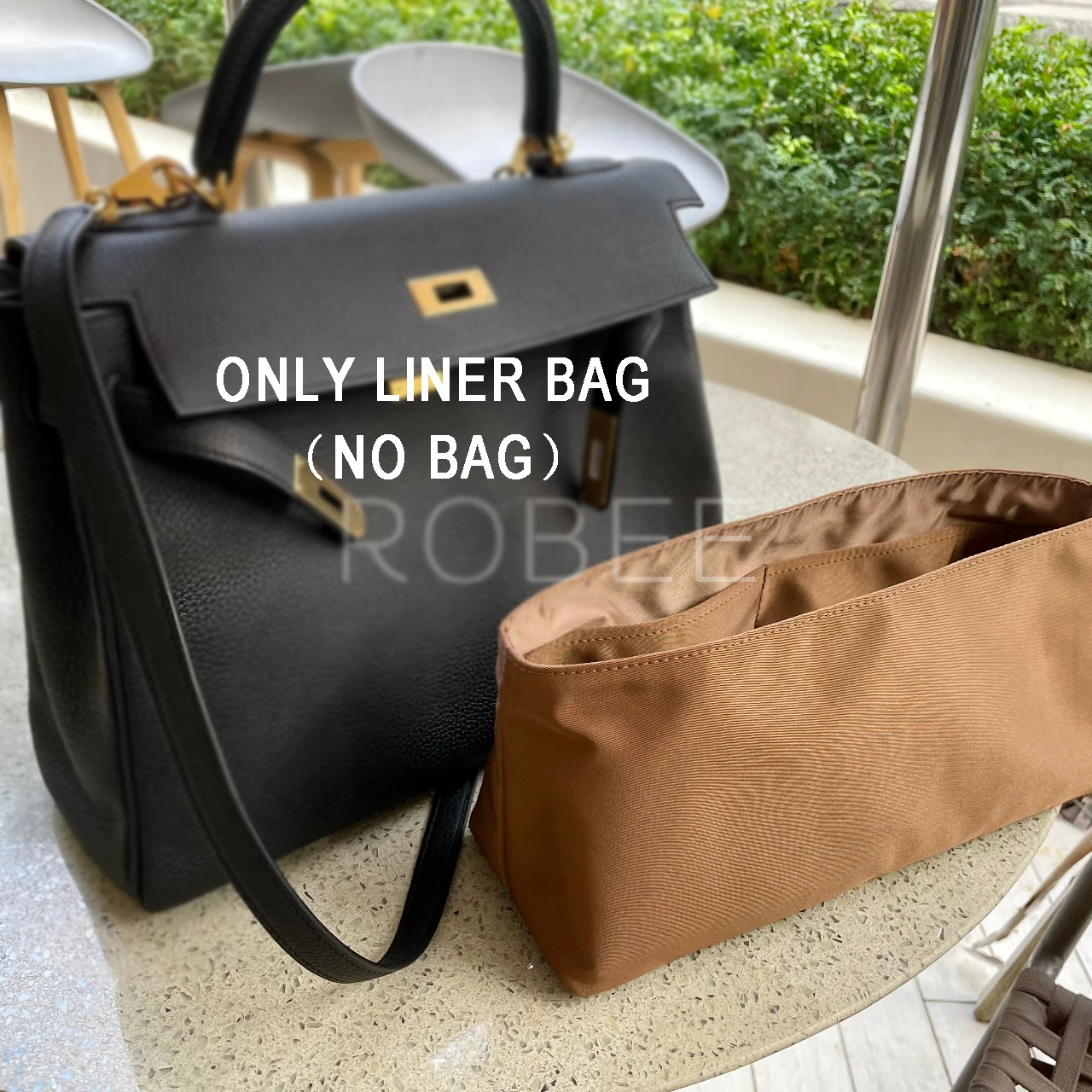 For H Kelly25/28/32 Kelly's bag is packed with a cosmetic bag and an inner bag