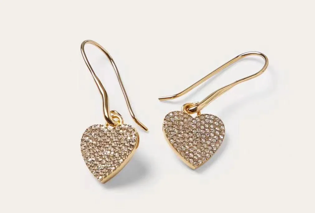 2022 Hot Brand White Diamond Love Dirty Earrings Earrings Simple And Generous Fashion Versatile Golden Banquet ExquisiteEar